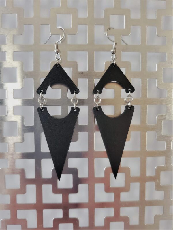 Bayla Black Silver Earrings