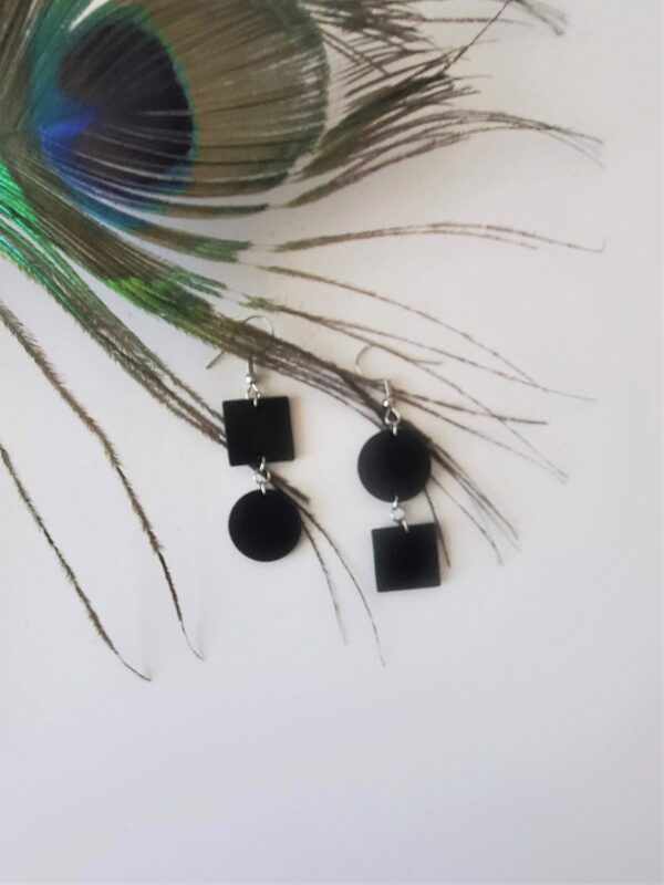 Braya Black Earrings Featherweight