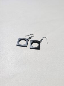 Brigitte square black hoop